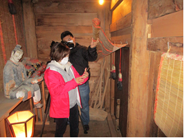 龍山八幡神社　内部