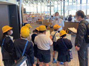 本地小学校　見学