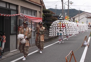 道行（行進・演技披露）本地の花笠踊り（広島県無形文化財）