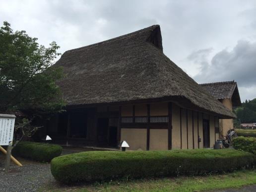 上本家全景