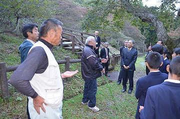 テングシデでの説明風景