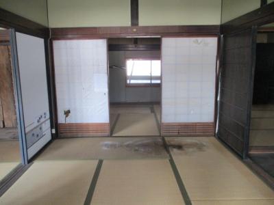 次の間