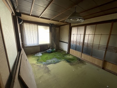 居間