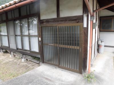 玄関ポーチ