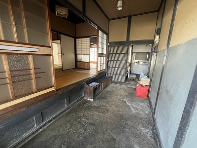 玄関(土間)
